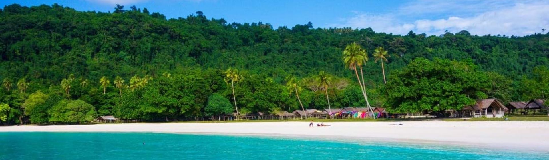 Champagne Beach, Santo