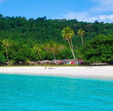 Champagne Beach, Santo