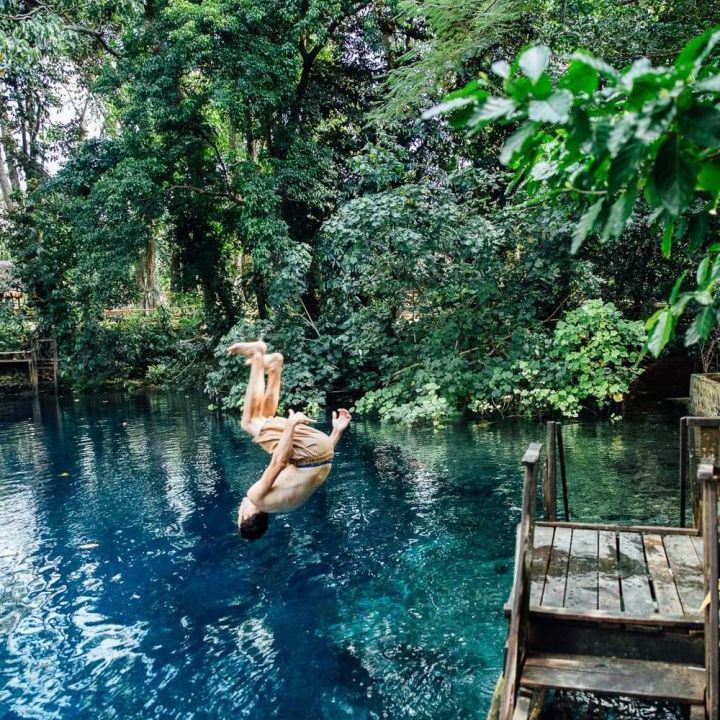 Jackie’s (Nanda) Blue Hole, Santo 