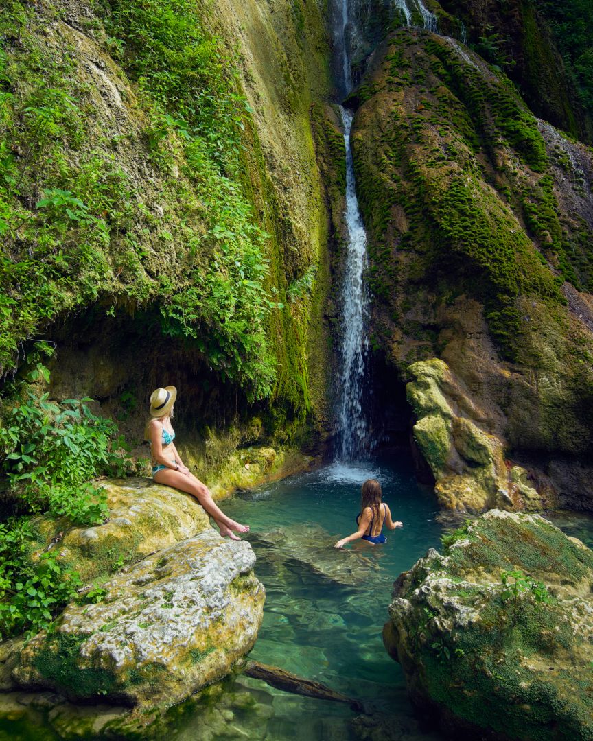 Swimming at Mele Cascades